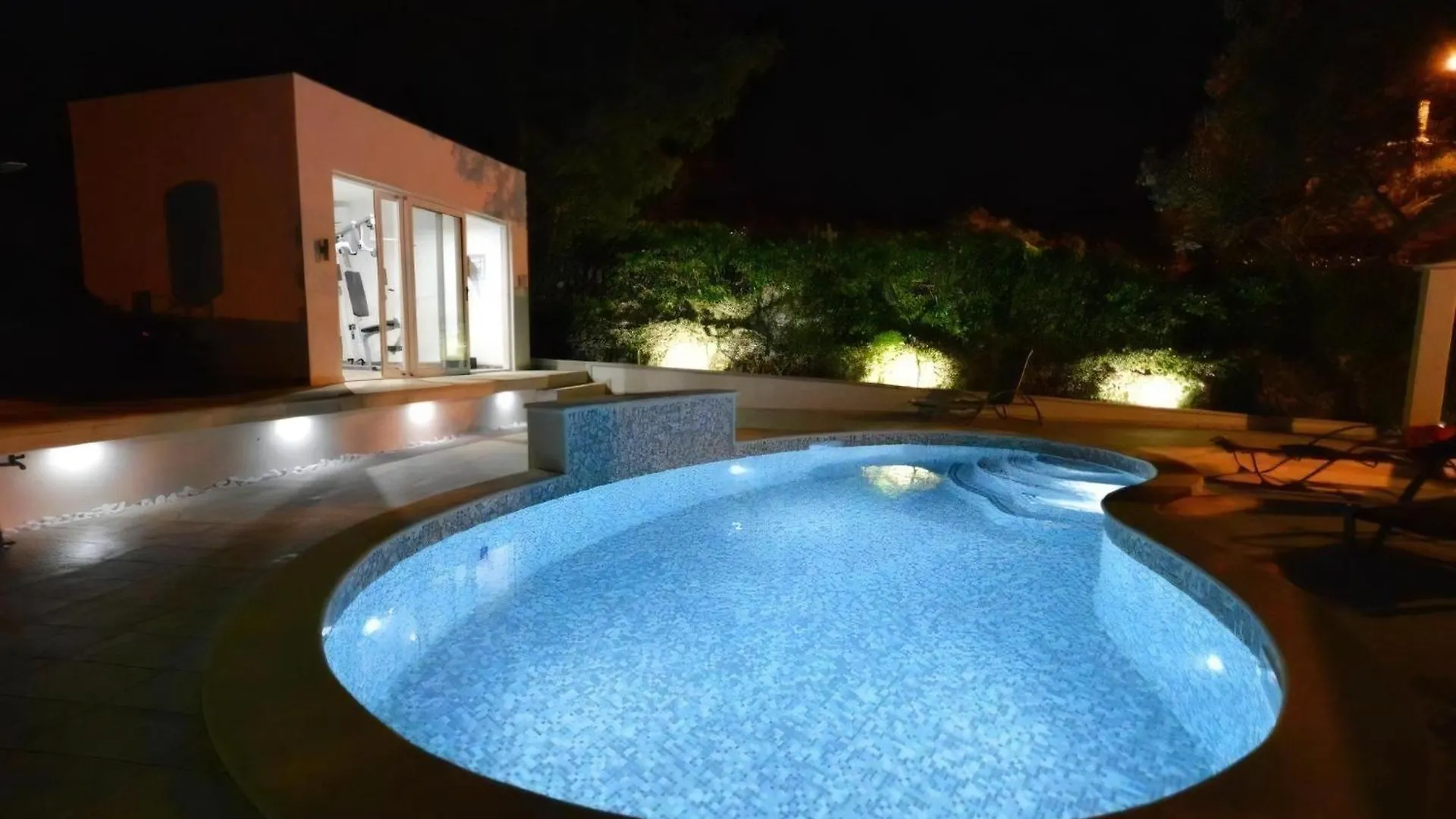 Holiday home Wunderschoene Villa Mit Gym Und Privatpool Premantura Croatia