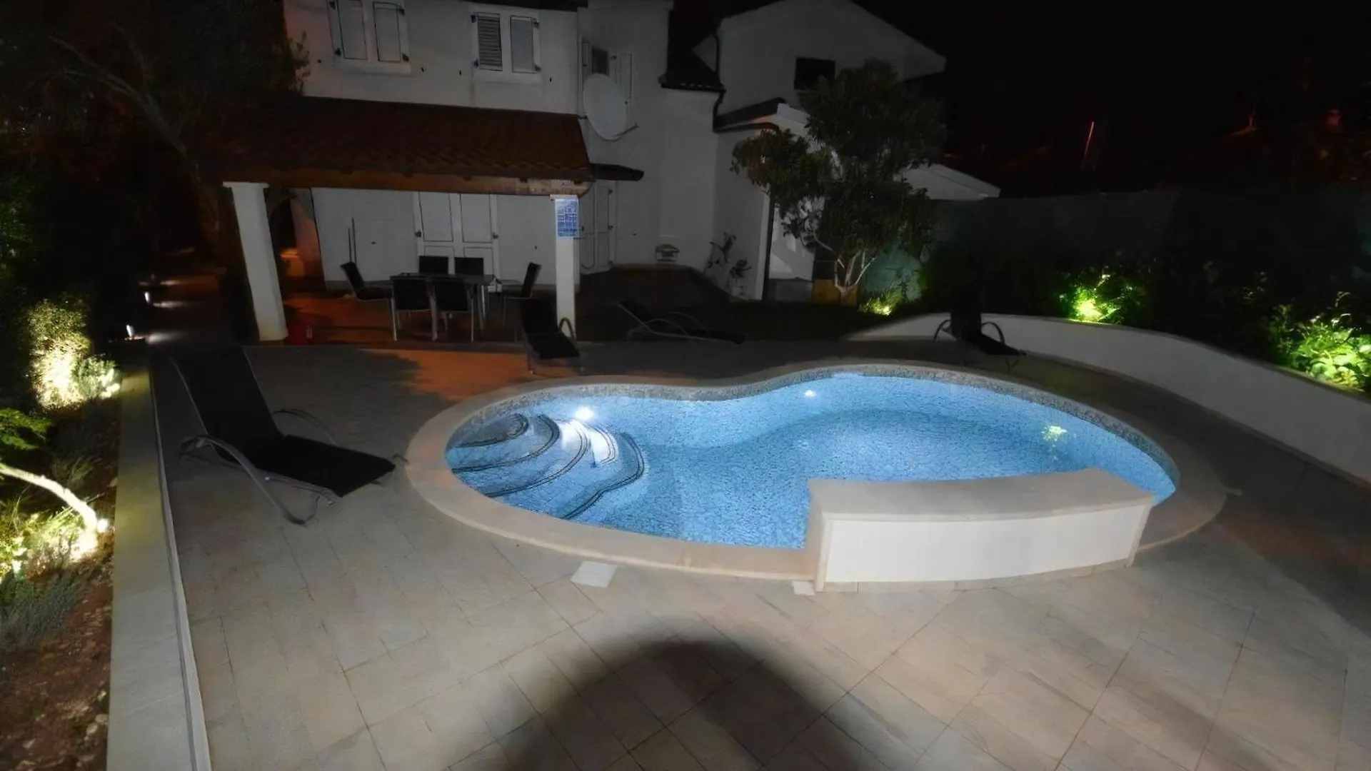 Wunderschoene Villa Mit Gym Und Privatpool Premantura